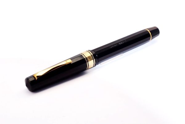 OMAS Füllfederhalter 557-F