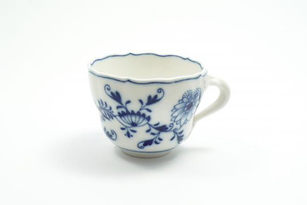 Meissen Mokkatasse 1. Wahl Zwiebelmuster